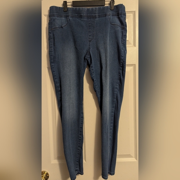 Old Navy Denim - Old Navy Women's Skinny Jeans in Deep Blue EUC